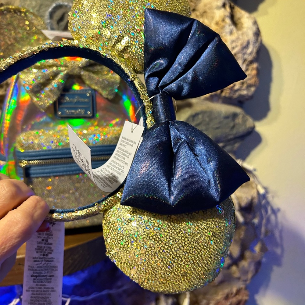Disney 50th Anniversary Gold & Blue Sequin Loungefly Bag - Picture 4 of 13